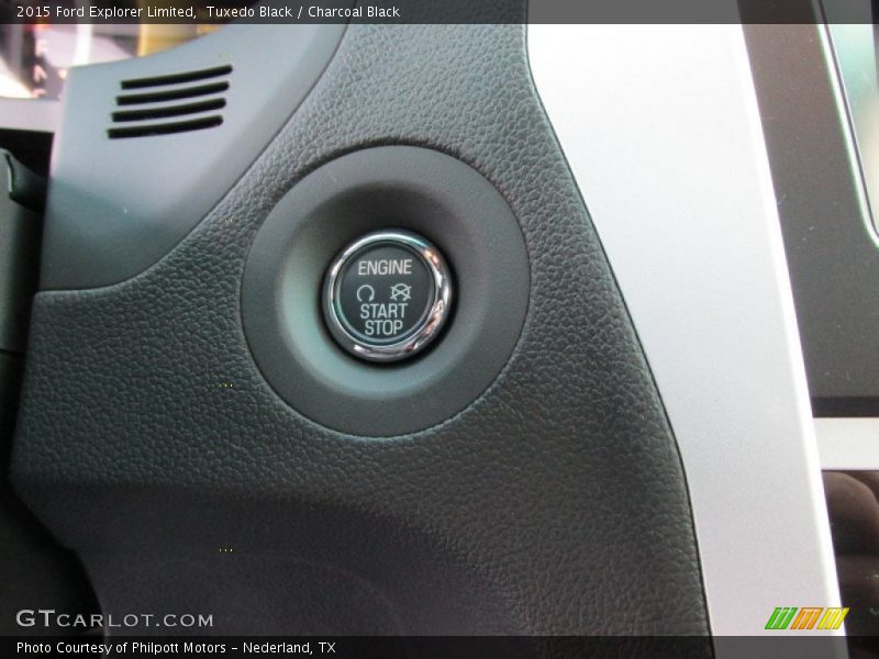 Tuxedo Black / Charcoal Black 2015 Ford Explorer Limited