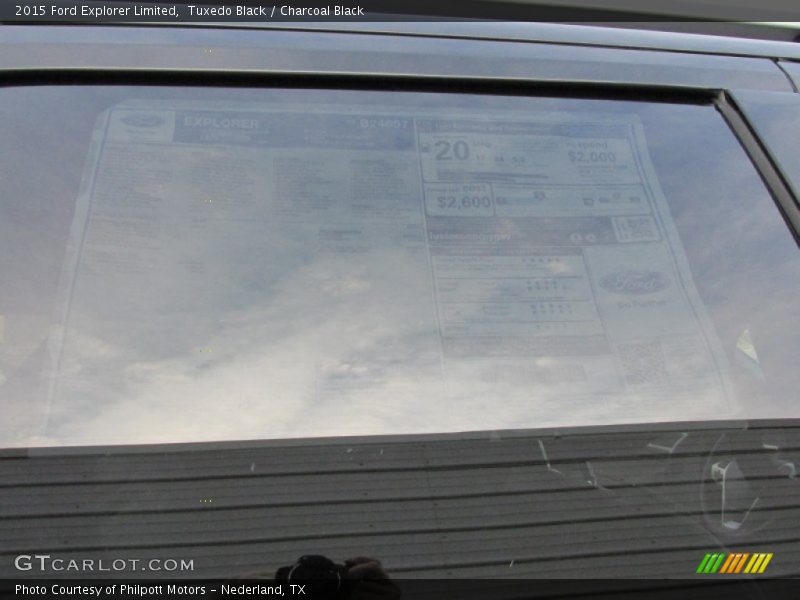 Tuxedo Black / Charcoal Black 2015 Ford Explorer Limited