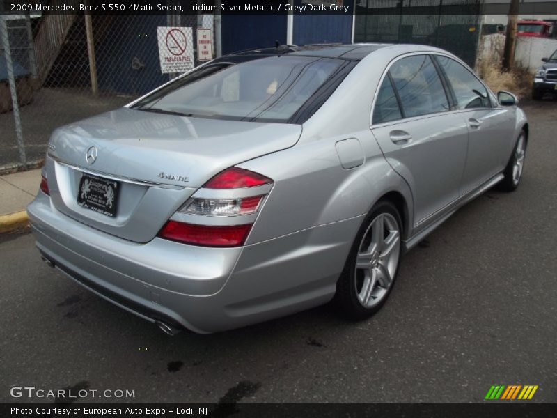 Iridium Silver Metallic / Grey/Dark Grey 2009 Mercedes-Benz S 550 4Matic Sedan