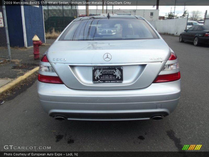 Iridium Silver Metallic / Grey/Dark Grey 2009 Mercedes-Benz S 550 4Matic Sedan