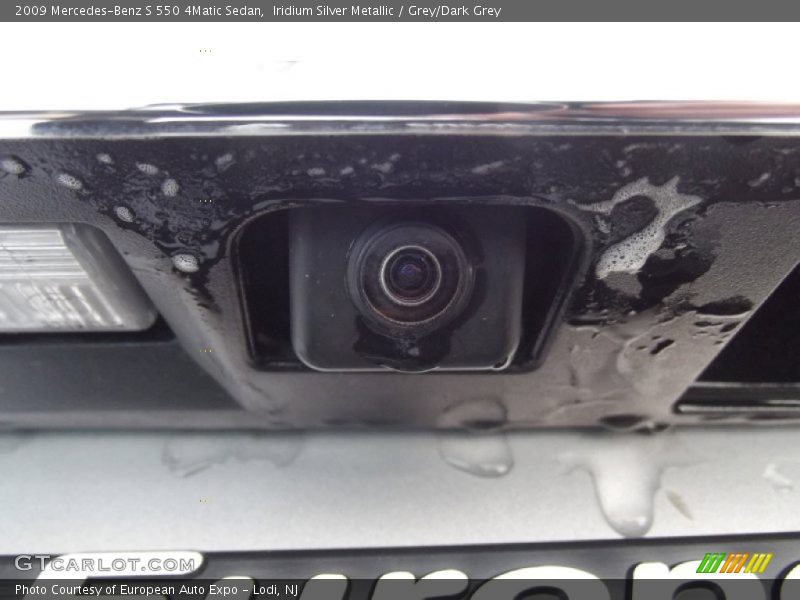 Iridium Silver Metallic / Grey/Dark Grey 2009 Mercedes-Benz S 550 4Matic Sedan