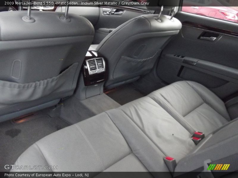 Iridium Silver Metallic / Grey/Dark Grey 2009 Mercedes-Benz S 550 4Matic Sedan