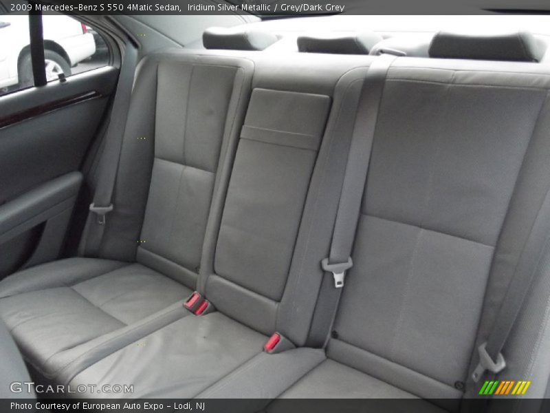 Iridium Silver Metallic / Grey/Dark Grey 2009 Mercedes-Benz S 550 4Matic Sedan