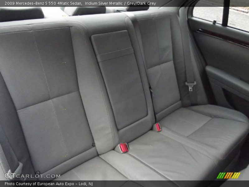 Iridium Silver Metallic / Grey/Dark Grey 2009 Mercedes-Benz S 550 4Matic Sedan