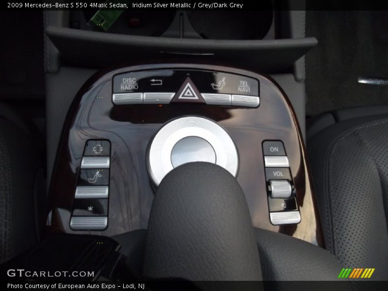 Iridium Silver Metallic / Grey/Dark Grey 2009 Mercedes-Benz S 550 4Matic Sedan