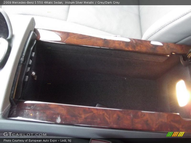 Iridium Silver Metallic / Grey/Dark Grey 2009 Mercedes-Benz S 550 4Matic Sedan