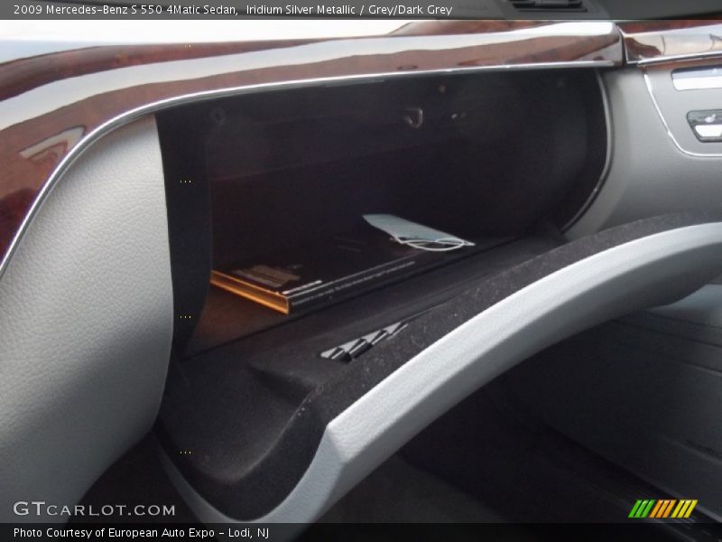 Iridium Silver Metallic / Grey/Dark Grey 2009 Mercedes-Benz S 550 4Matic Sedan