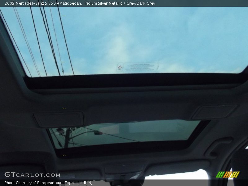 Iridium Silver Metallic / Grey/Dark Grey 2009 Mercedes-Benz S 550 4Matic Sedan