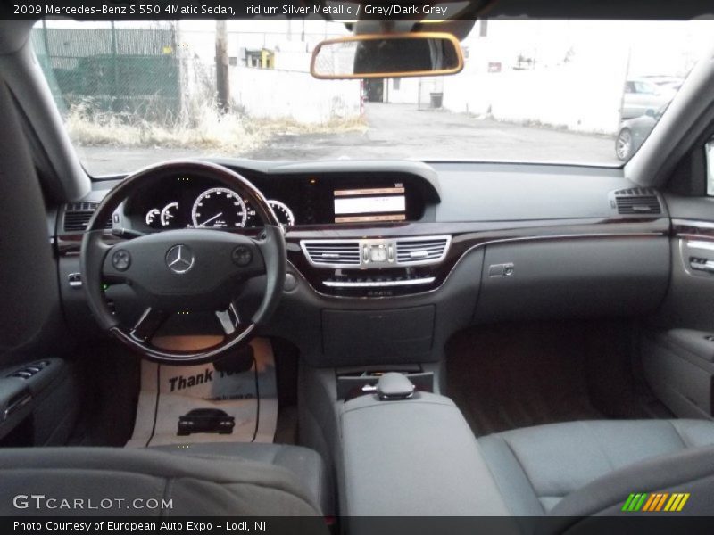 Iridium Silver Metallic / Grey/Dark Grey 2009 Mercedes-Benz S 550 4Matic Sedan