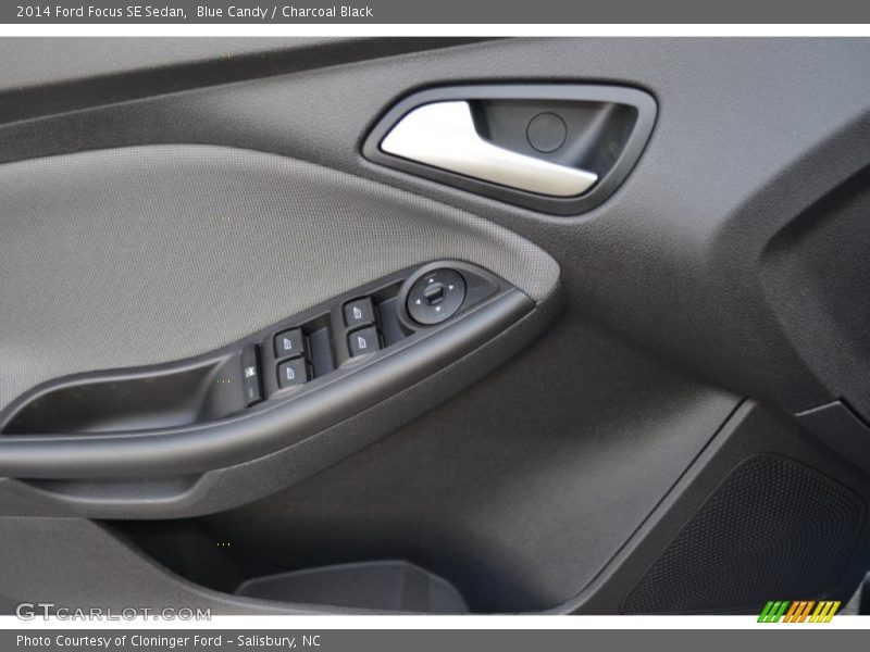 Blue Candy / Charcoal Black 2014 Ford Focus SE Sedan