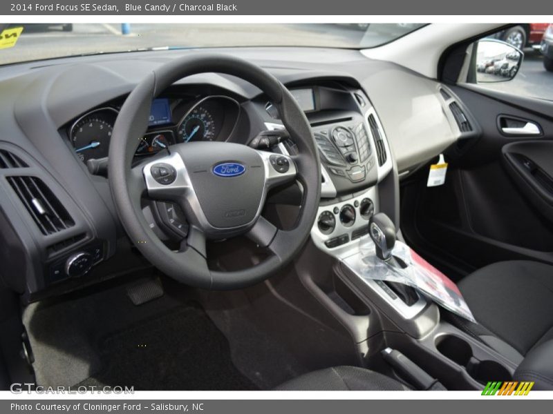 Blue Candy / Charcoal Black 2014 Ford Focus SE Sedan
