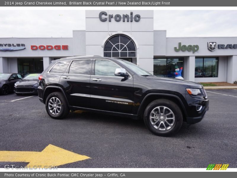 Brilliant Black Crystal Pearl / New Zealand Black/Light Frost 2014 Jeep Grand Cherokee Limited