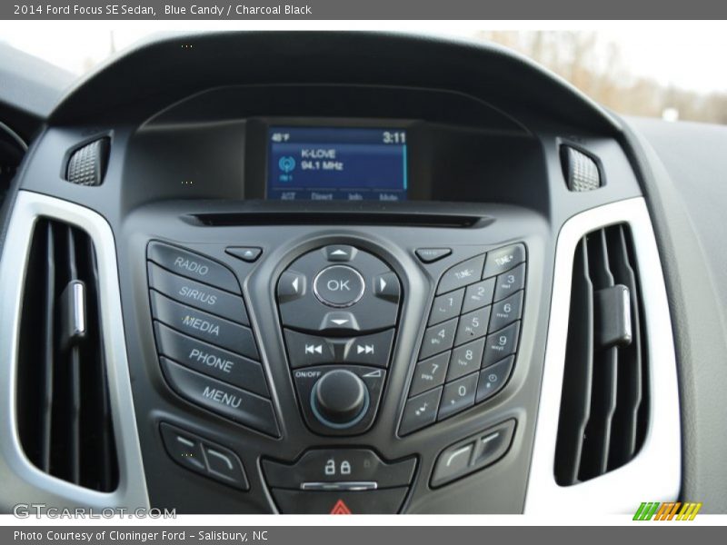 Blue Candy / Charcoal Black 2014 Ford Focus SE Sedan