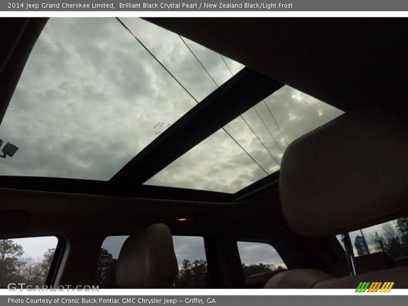 Brilliant Black Crystal Pearl / New Zealand Black/Light Frost 2014 Jeep Grand Cherokee Limited