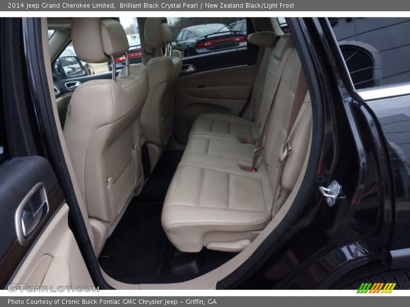 Brilliant Black Crystal Pearl / New Zealand Black/Light Frost 2014 Jeep Grand Cherokee Limited
