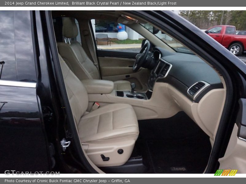 Brilliant Black Crystal Pearl / New Zealand Black/Light Frost 2014 Jeep Grand Cherokee Limited