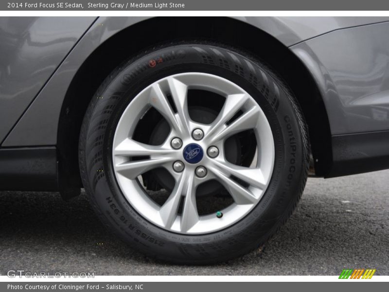 Sterling Gray / Medium Light Stone 2014 Ford Focus SE Sedan