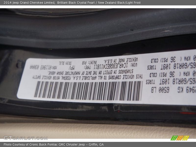 Brilliant Black Crystal Pearl / New Zealand Black/Light Frost 2014 Jeep Grand Cherokee Limited