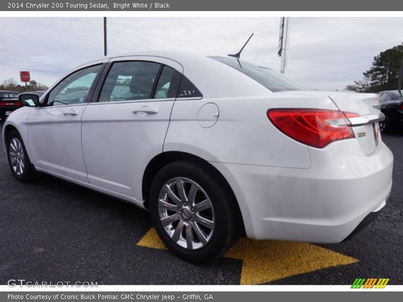 Bright White / Black 2014 Chrysler 200 Touring Sedan