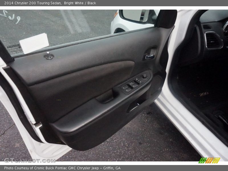Bright White / Black 2014 Chrysler 200 Touring Sedan