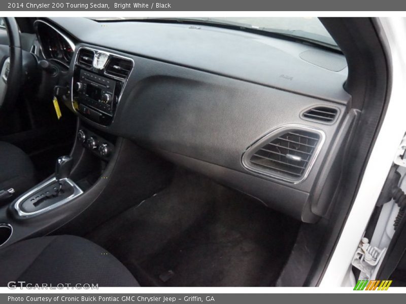 Bright White / Black 2014 Chrysler 200 Touring Sedan