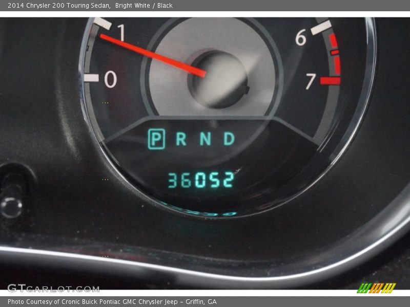 Bright White / Black 2014 Chrysler 200 Touring Sedan