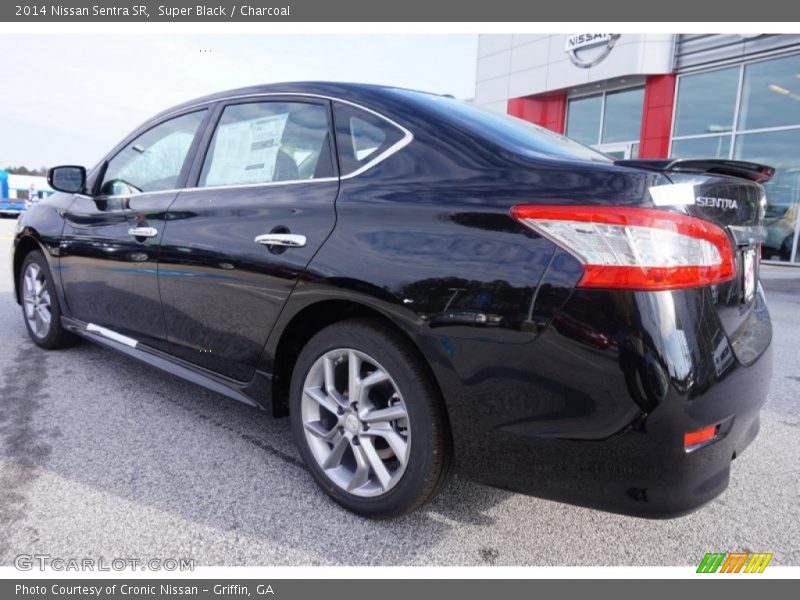 Super Black / Charcoal 2014 Nissan Sentra SR