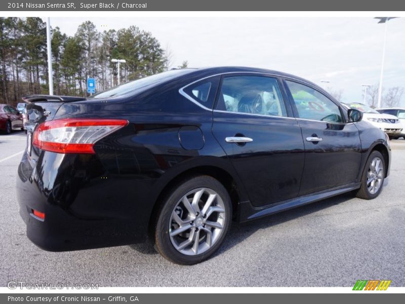 Super Black / Charcoal 2014 Nissan Sentra SR
