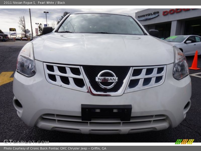 Pearl White / Black 2011 Nissan Rogue S