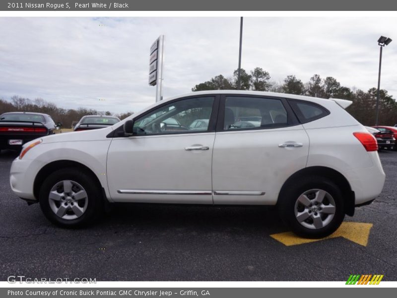 Pearl White / Black 2011 Nissan Rogue S