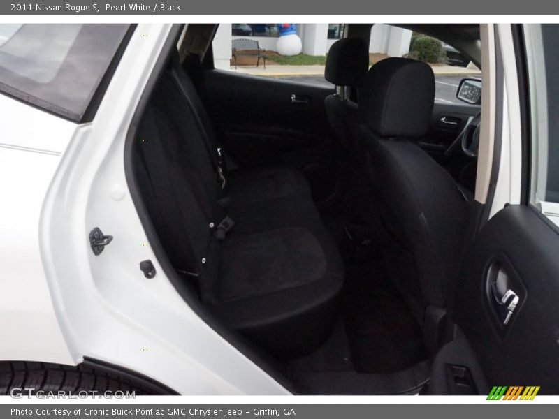 Pearl White / Black 2011 Nissan Rogue S