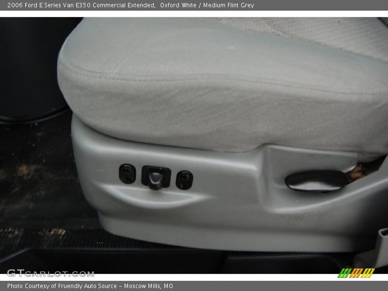 Oxford White / Medium Flint Grey 2006 Ford E Series Van E350 Commercial Extended