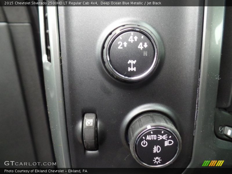 Controls of 2015 Silverado 2500HD LT Regular Cab 4x4