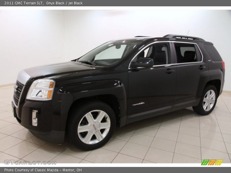 Front 3/4 View of 2011 Terrain SLT