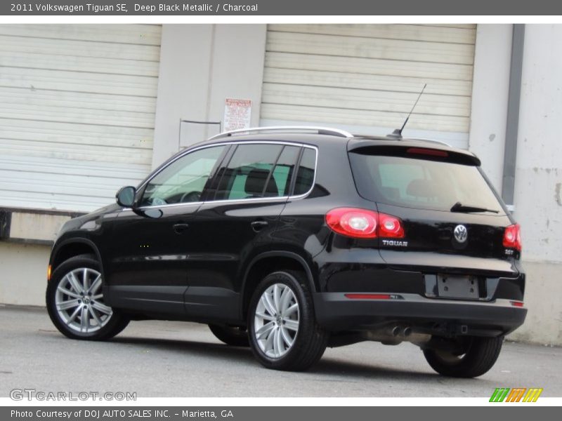 Deep Black Metallic / Charcoal 2011 Volkswagen Tiguan SE