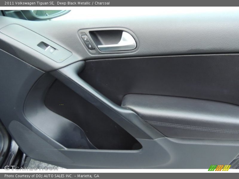 Deep Black Metallic / Charcoal 2011 Volkswagen Tiguan SE