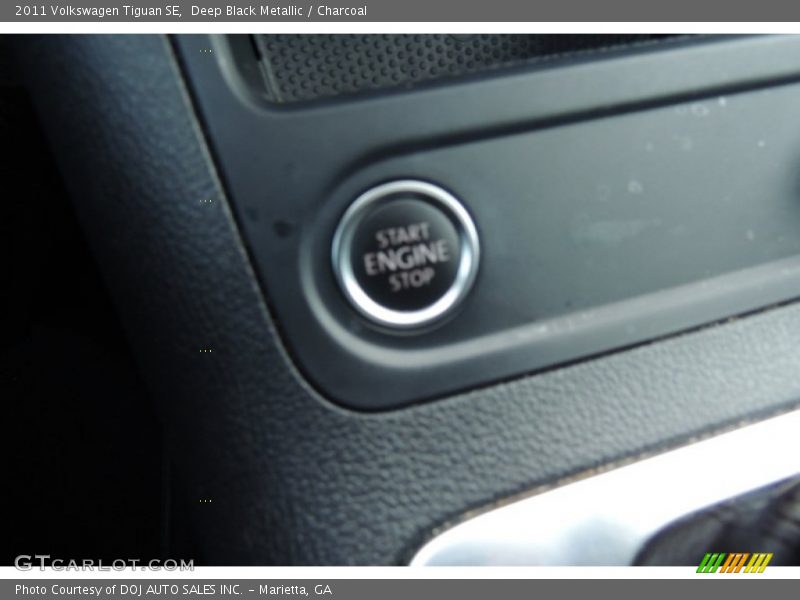 Deep Black Metallic / Charcoal 2011 Volkswagen Tiguan SE