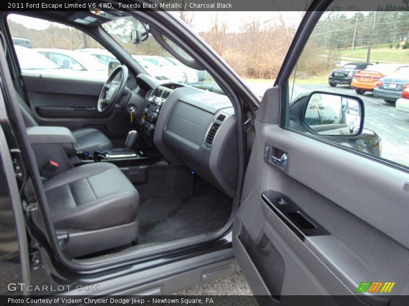 Tuxedo Black Metallic / Charcoal Black 2011 Ford Escape Limited V6 4WD
