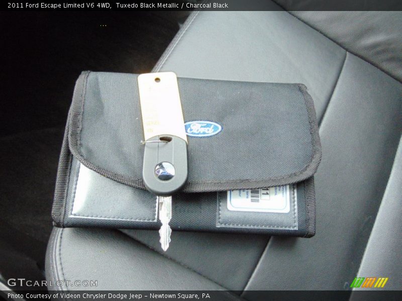 Tuxedo Black Metallic / Charcoal Black 2011 Ford Escape Limited V6 4WD