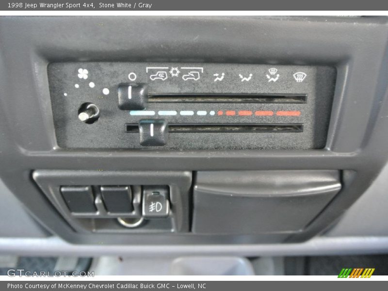 Stone White / Gray 1998 Jeep Wrangler Sport 4x4