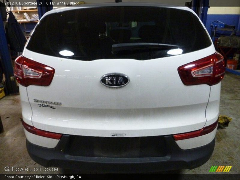 Clear White / Black 2012 Kia Sportage LX