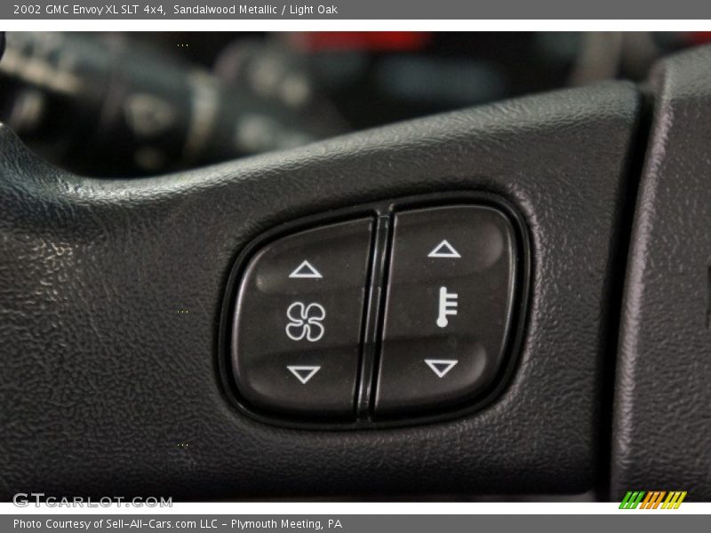 Sandalwood Metallic / Light Oak 2002 GMC Envoy XL SLT 4x4
