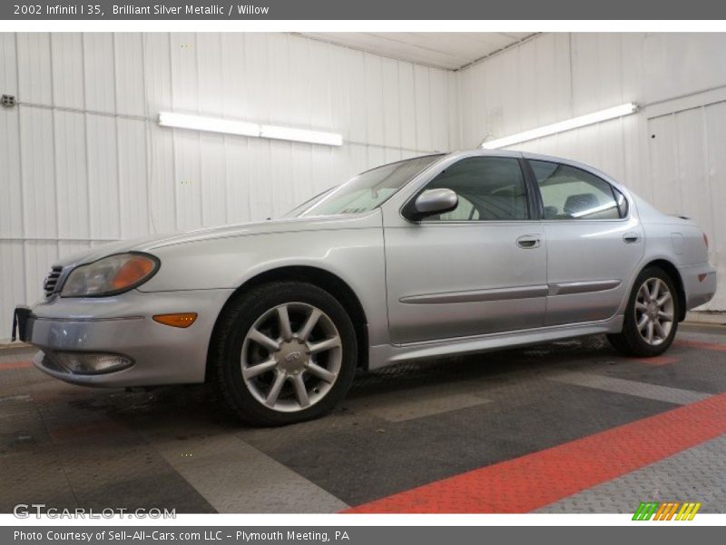 Brilliant Silver Metallic / Willow 2002 Infiniti I 35