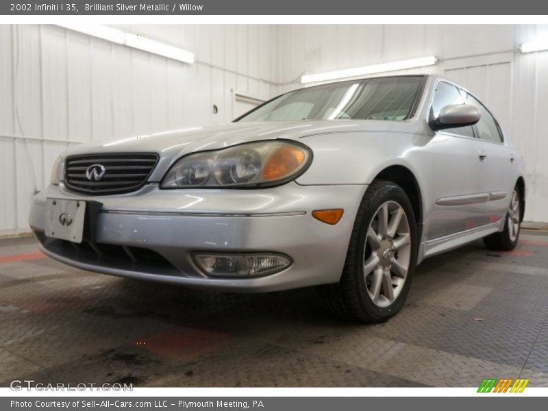 Brilliant Silver Metallic / Willow 2002 Infiniti I 35