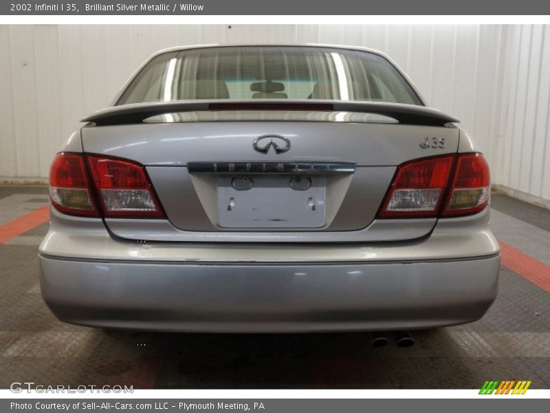Brilliant Silver Metallic / Willow 2002 Infiniti I 35