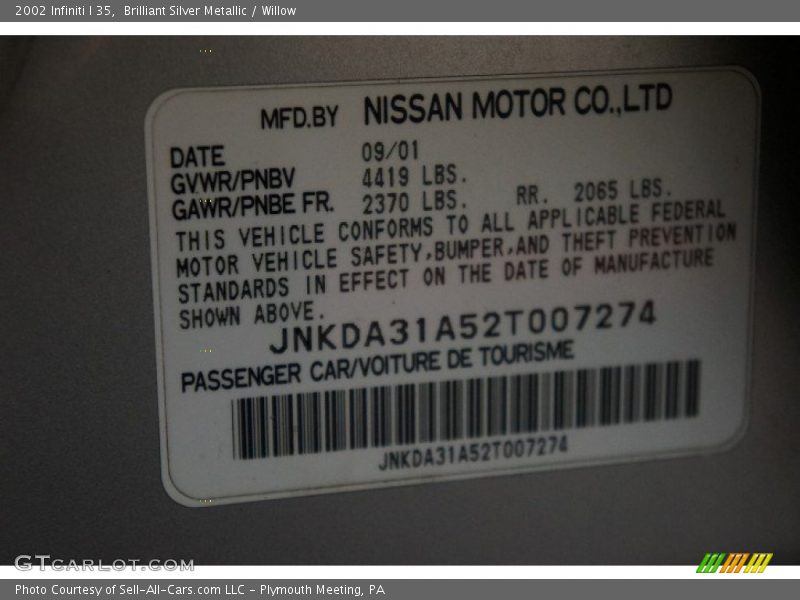 Brilliant Silver Metallic / Willow 2002 Infiniti I 35