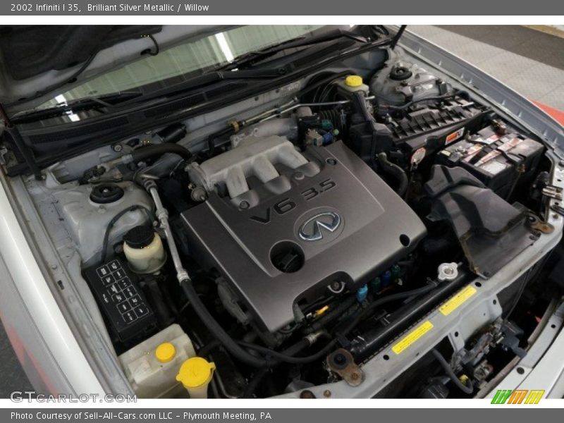 Brilliant Silver Metallic / Willow 2002 Infiniti I 35