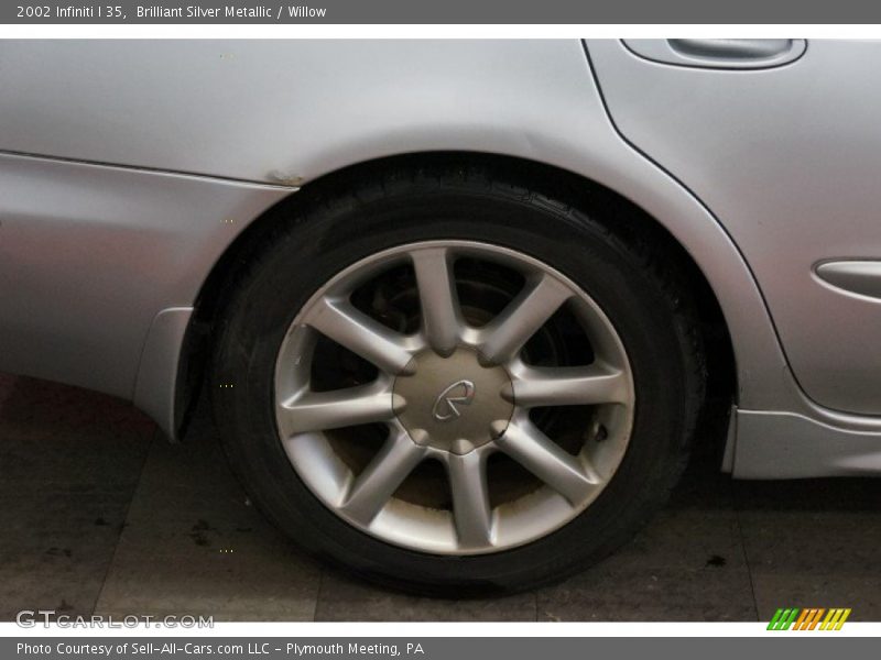 Brilliant Silver Metallic / Willow 2002 Infiniti I 35