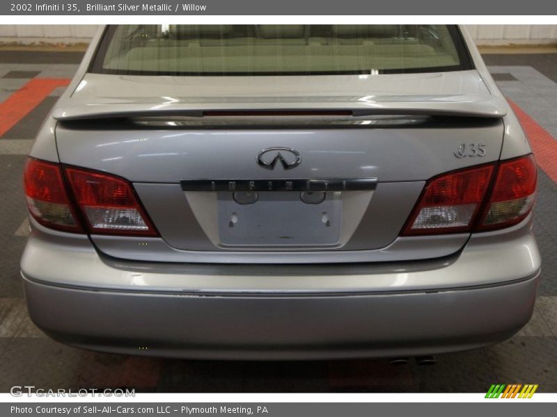 Brilliant Silver Metallic / Willow 2002 Infiniti I 35