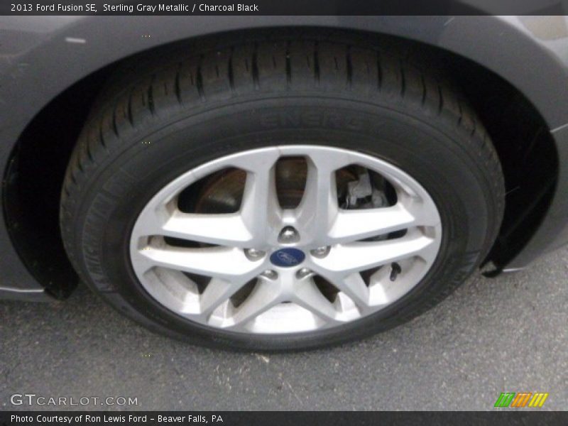 Sterling Gray Metallic / Charcoal Black 2013 Ford Fusion SE